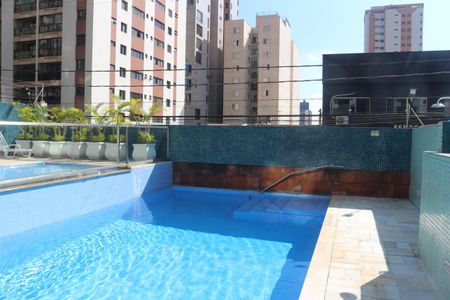 Apartamento à venda com 255m², 4 quartos e 3 vagasÁrea comum - Piscina