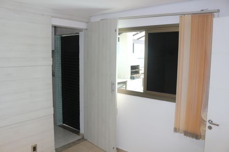 Apartamento à venda com 255m², 4 quartos e 3 vagasSuíte 2