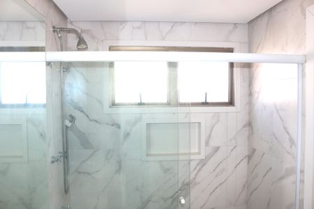 Apartamento à venda com 255m², 4 quartos e 3 vagasBanheiro da Suíte 1