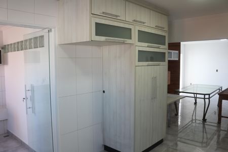 Apartamento à venda com 255m², 4 quartos e 3 vagasCozinha
