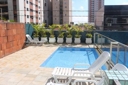 Apartamento à venda com 255m², 4 quartos e 3 vagasÁrea comum - Piscina