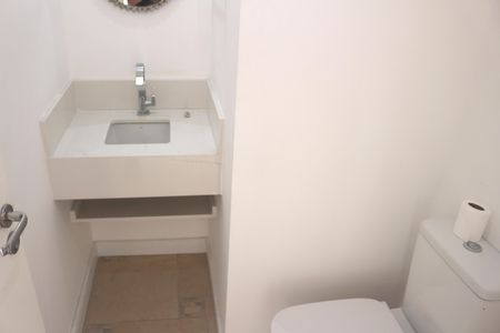 Apartamento à venda com 255m², 4 quartos e 3 vagasLavabo 2