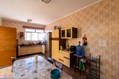 Casa à venda com 167m², 3 quartos e 2 vagasCozinha