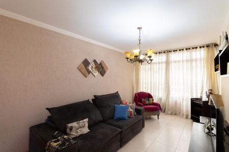 Casa à venda com 167m², 3 quartos e 2 vagasSala