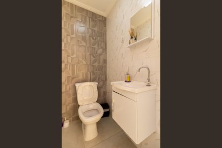 Casa à venda com 167m², 3 quartos e 2 vagasBanheiro de Serviço