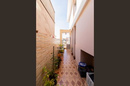 Casa à venda com 167m², 3 quartos e 2 vagasCorredor