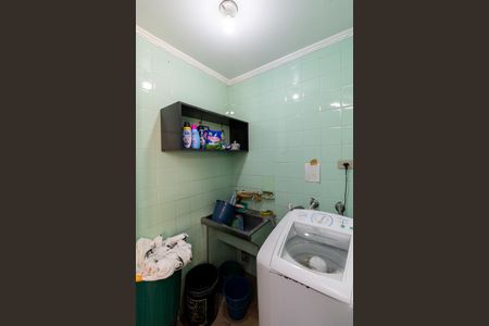 Casa à venda com 167m², 3 quartos e 2 vagasÁrea de Serviço