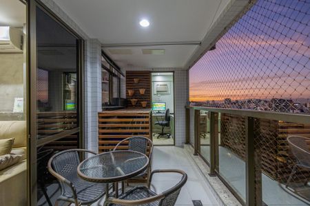 Apartamento à venda com 95m², 3 quartos e 2 vagasSala Varanda