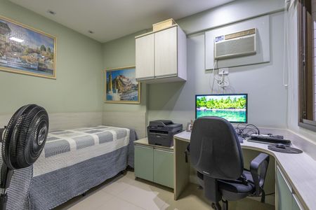 Apartamento à venda com 95m², 3 quartos e 2 vagasQuarto 3