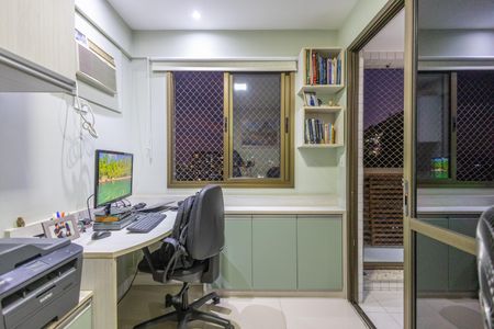 Apartamento à venda com 95m², 3 quartos e 2 vagasQuarto 3