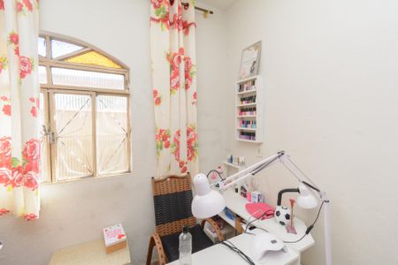 Casa à venda com 300m², 6 quartos e 3 vagas Casa à venda com 300m², 6 quartos e 3 vagasCasa 2 - Quarto 2