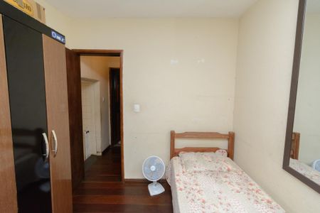 Casa à venda com 300m², 6 quartos e 3 vagas Casa à venda com 300m², 6 quartos e 3 vagasCasa 1 - Quarto 2