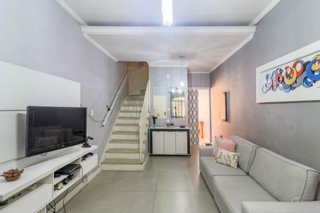 Casa à venda com 114m², 2 quartos e 1 vagaSala