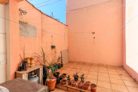 Casa à venda com 114m², 2 quartos e 1 vagaÁrea de Serviço/Quintal