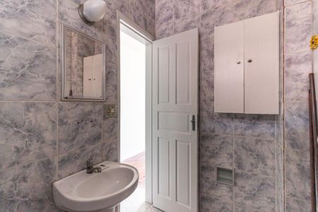 Studio para alugar com 30m², 1 quarto e sem vaga Studio para alugar com 30m², 1 quarto e sem vagaBanheiro