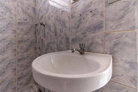 Studio para alugar com 30m², 1 quarto e sem vaga Studio para alugar com 30m², 1 quarto e sem vagaBanheiro