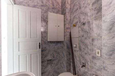 Studio para alugar com 30m², 1 quarto e sem vaga Studio para alugar com 30m², 1 quarto e sem vagaBanheiro