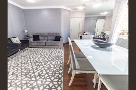 Apartamento à venda com 123m², 3 quartos e 2 vagas Apartamento à venda com 123m², 3 quartos e 2 vagasSala