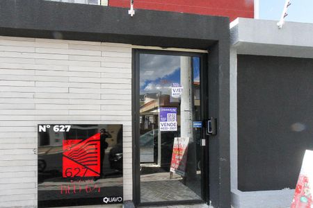 Apartamento à venda com 45m², 2 quartos e 1 vaga Apartamento à venda com 45m², 2 quartos e 1 vagaFachada e placa