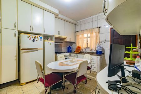 Casa à venda com 2 quartos, 130m² em Jardim Lourdes, São Paulo