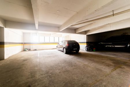 Apartamento à venda com 75m², 2 quartos e 2 vagas Apartamento à venda com 75m², 2 quartos e 2 vagasGaragem