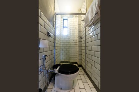 Apartamento à venda com 75m², 2 quartos e 2 vagas Apartamento à venda com 75m², 2 quartos e 2 vagasBanheiro da Suíte