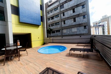 Apartamento à venda com 75m², 2 quartos e 2 vagas Apartamento à venda com 75m², 2 quartos e 2 vagasÁrea comum - Piscina