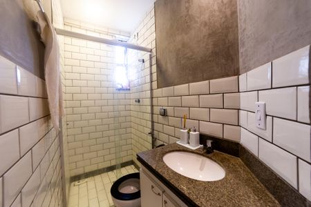 Apartamento à venda com 75m², 2 quartos e 2 vagas Apartamento à venda com 75m², 2 quartos e 2 vagasBanheiro Social