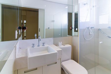 Apartamento à venda com 159m², 2 quartos e 2 vagasBanheiro da Suíte 1