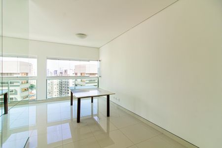 Apartamento à venda com 159m², 2 quartos e 2 vagasSala