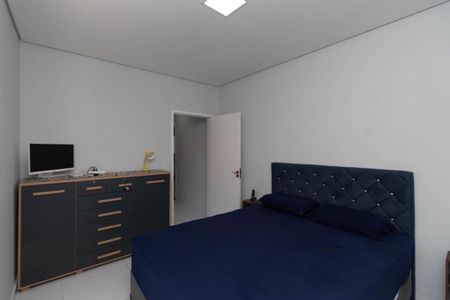 Casa para alugar com 200m², 2 quartos e 2 vagasSuíte