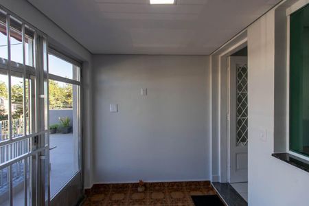 Casa para alugar com 200m², 2 quartos e 2 vagasHall de Entrada