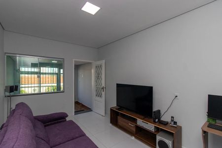 Casa para alugar com 200m², 2 quartos e 2 vagasSala