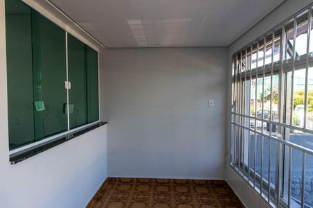 Casa para alugar com 200m², 2 quartos e 2 vagasHall de Entrada