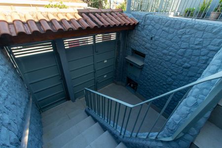 Casa para alugar com 200m², 2 quartos e 2 vagasEntrada