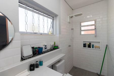 Casa para alugar com 200m², 2 quartos e 2 vagasBanheiro da Suíte