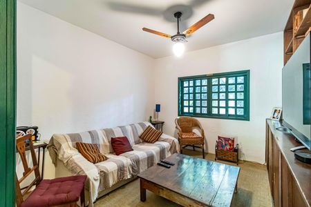 Casa à venda com 365m², 3 quartos e 4 vagas Casa à venda com 365m², 3 quartos e 4 vagasSala de tv