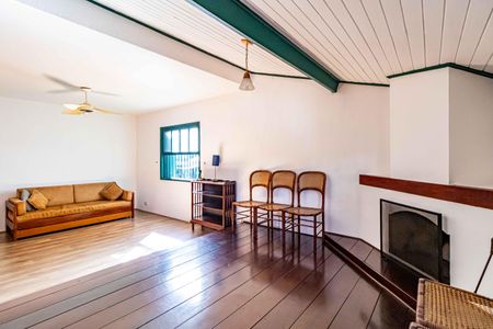 Casa à venda com 365m², 3 quartos e 4 vagas Casa à venda com 365m², 3 quartos e 4 vagasQuarto 01