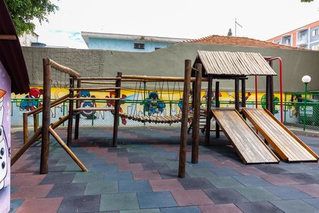 Apartamento à venda com 60m², 2 quartos e 1 vaga Apartamento à venda com 60m², 2 quartos e 1 vagaÁrea comum - Playground