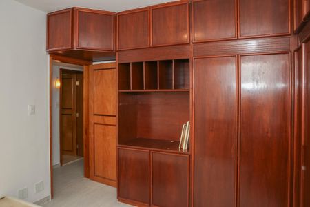 Apartamento à venda com 118m², 3 quartos e 1 vagaQuarto 2