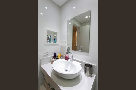 Apartamento à venda com 90m², 3 quartos e 2 vagasBanheiro Social