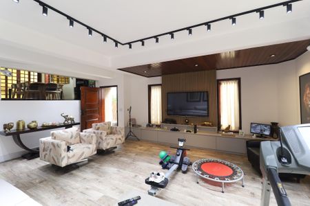 Casa à venda com 420m², 3 quartos e 5 vagas Casa à venda com 420m², 3 quartos e 5 vagasSala