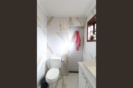 Casa à venda com 420m², 3 quartos e 5 vagas Casa à venda com 420m², 3 quartos e 5 vagasBanheiro Suíte 2