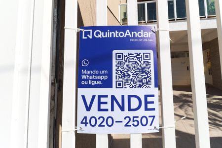 Casa à venda com 420m², 3 quartos e 5 vagas Casa à venda com 420m², 3 quartos e 5 vagasPlaca