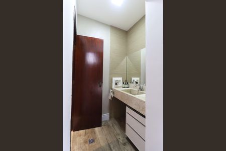 Casa à venda com 420m², 3 quartos e 5 vagas Casa à venda com 420m², 3 quartos e 5 vagasLavabo