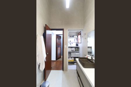 Casa à venda com 420m², 3 quartos e 5 vagas Casa à venda com 420m², 3 quartos e 5 vagasBanheiro Suíte 1