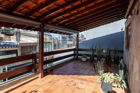 Casa para alugar com 247m², 4 quartos e 2 vagas Casa para alugar com 247m², 4 quartos e 2 vagasvaranda