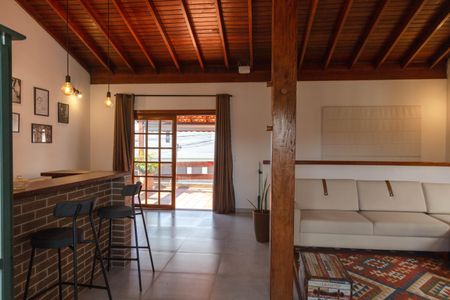 Casa para alugar com 247m², 4 quartos e 2 vagas Casa para alugar com 247m², 4 quartos e 2 vagasSala