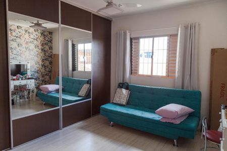 Casa para alugar com 247m², 4 quartos e 2 vagas Casa para alugar com 247m², 4 quartos e 2 vagasQuarto 2