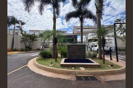 Apartamento para alugar com 48m², 2 quartos e 1 vaga Apartamento para alugar com 48m², 2 quartos e 1 vagaFachada